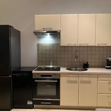 Piano Apartment *
