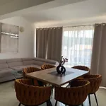 Apartman Piano *